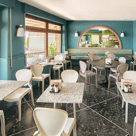 Albium Hotel